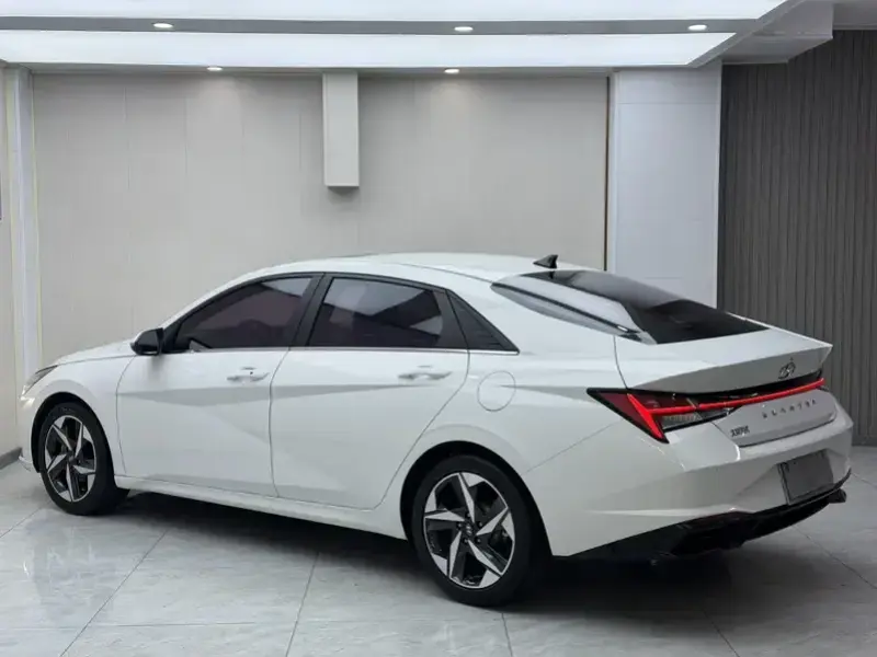 2022 Hyundai Elantra с пробегом 50 400 км
