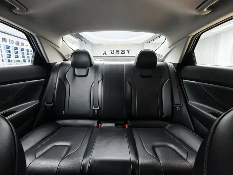 2021 Hyundai Elantra с пробегом 44 000 км