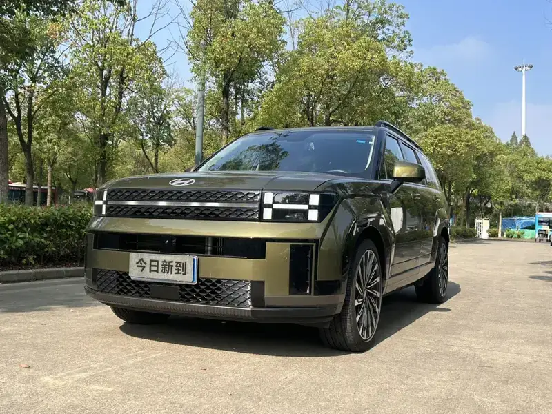 2024 Hyundai Santa Fe с пробегом 4 400 км