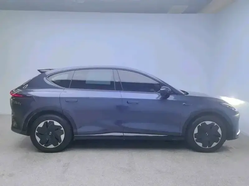 2023 IM Motors (Zhiji) LS7 с пробегом 48 200 км
