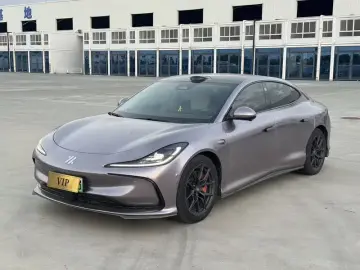 2024 IM Motors (Zhiji) L6 с пробегом 26 000 км