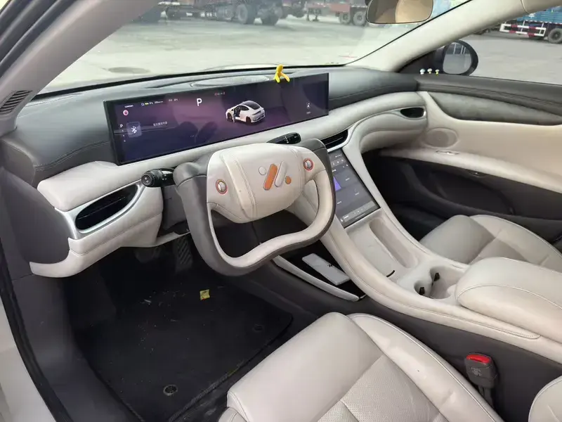 2024 IM Motors (Zhiji) L6 с пробегом 26 000 км