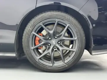 2024 IM Motors (Zhiji) L6 с пробегом 72 300 км
