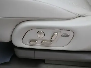 2026 IM Motors (Zhiji) LS9 с пробегом 100 км