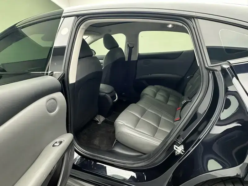 2024 IM Motors (Zhiji) L6 с пробегом 72 300 км
