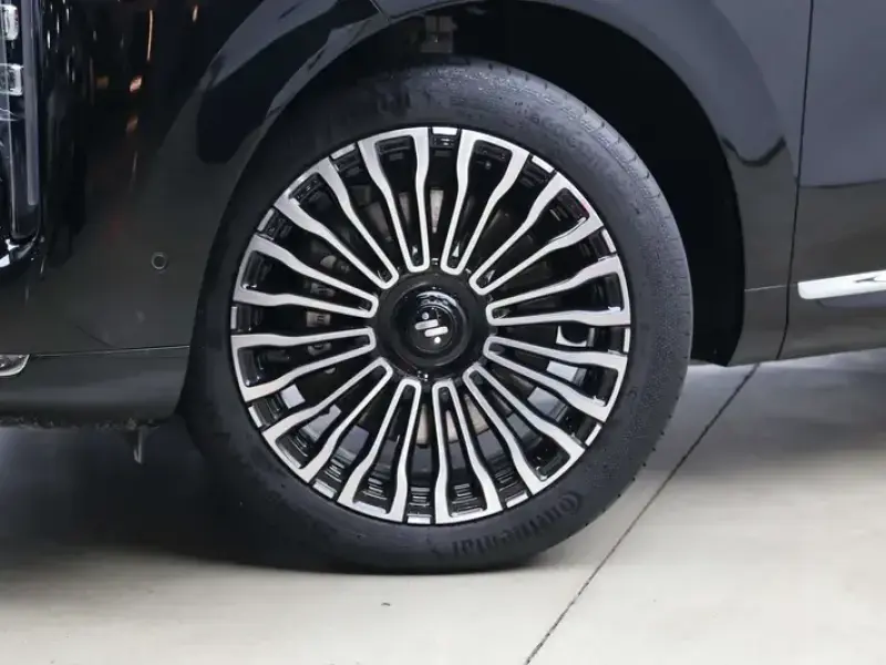 2026 IM Motors (Zhiji) LS9 с пробегом 100 км