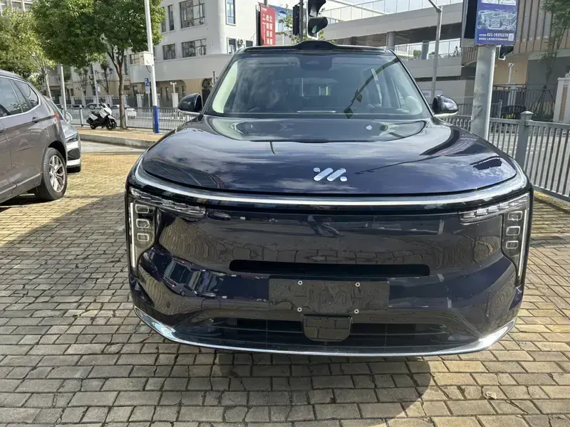 2026 IM Motors (Zhiji) LS9 с пробегом 6 100 км