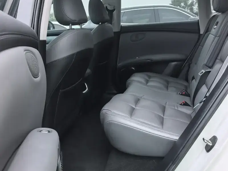 2023 IM Motors (Zhiji) LS6 с пробегом 41 000 км