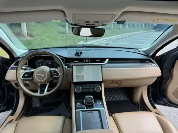 2022 Jaguar XF с пробегом 75 000 км
