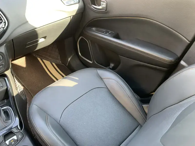2020 Jeep Compass с пробегом 72 000 км