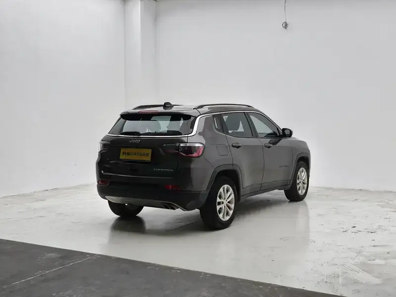 2021 Jeep Compass с пробегом 49 900 км