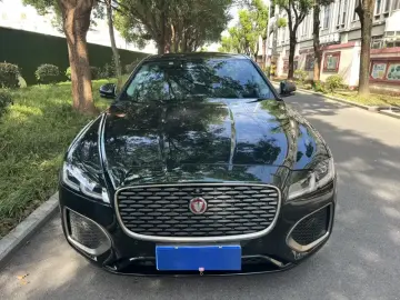 2024 Jaguar XF с пробегом 42 000 км