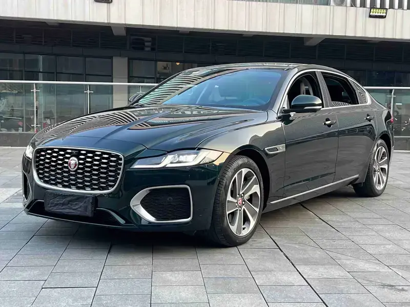 2023 Jaguar XF с пробегом 51 400 км