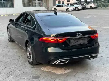 2023 Jaguar XF с пробегом 51 400 км