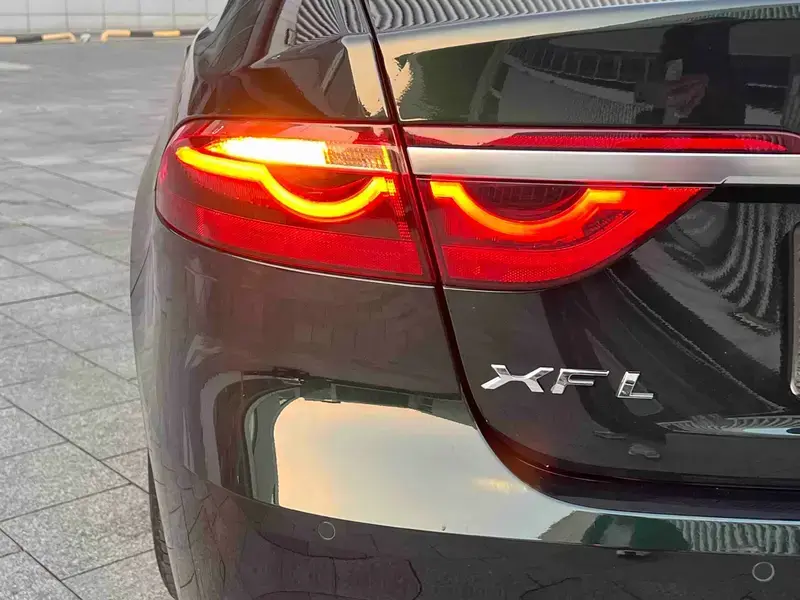 2023 Jaguar XF с пробегом 51 400 км