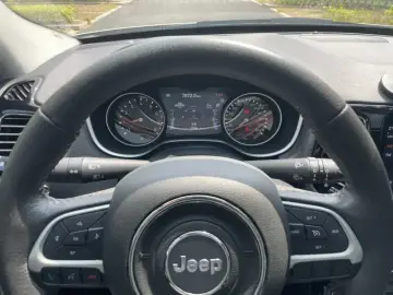 2020 Jeep Compass с пробегом 43 000 км