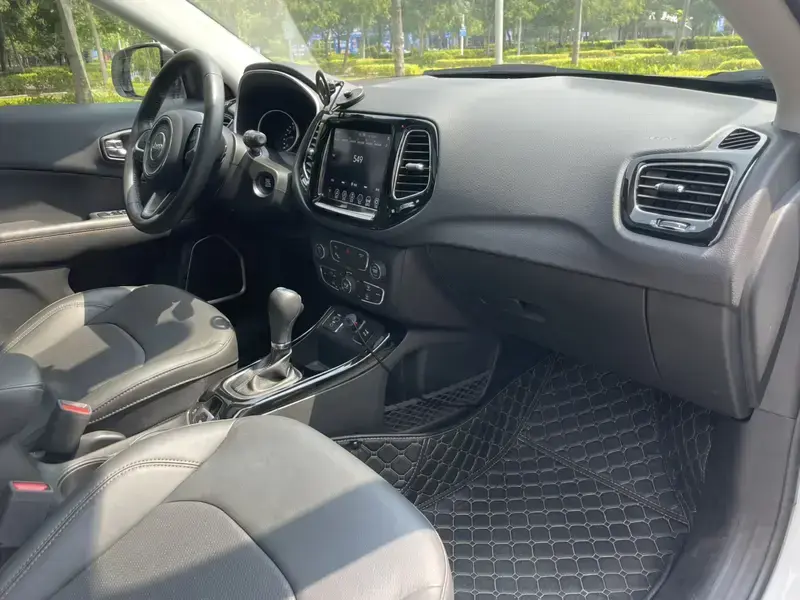2020 Jeep Compass с пробегом 43 000 км