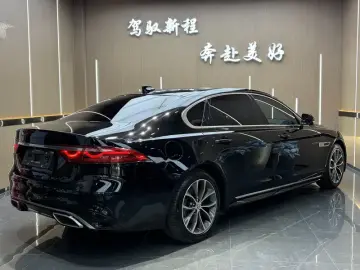 2022 Jaguar XF с пробегом 32 300 км