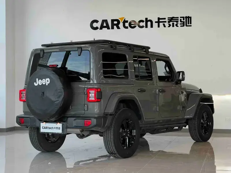 2021 Jeep Wrangler с пробегом 43 000 км