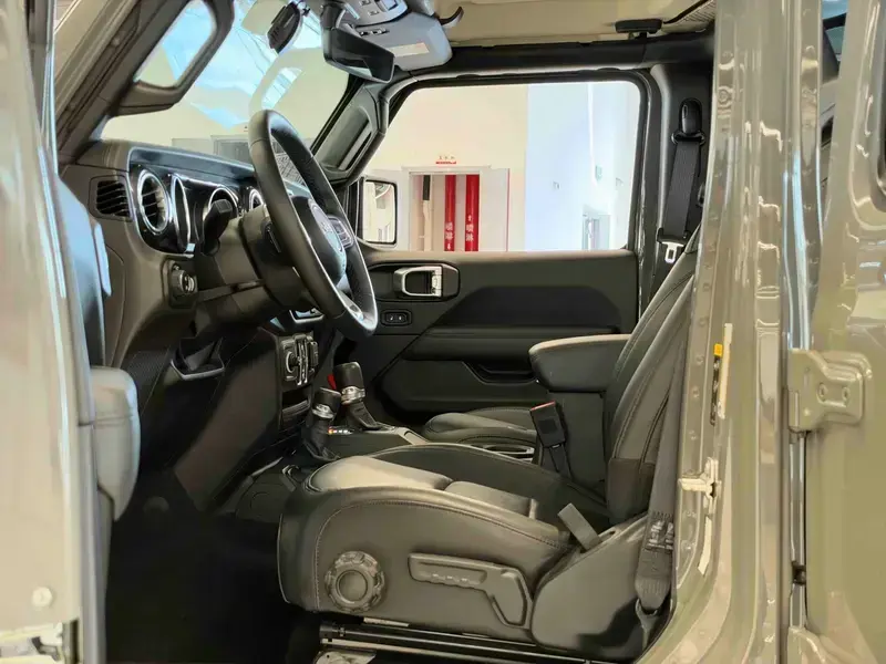 2021 Jeep Wrangler с пробегом 43 000 км