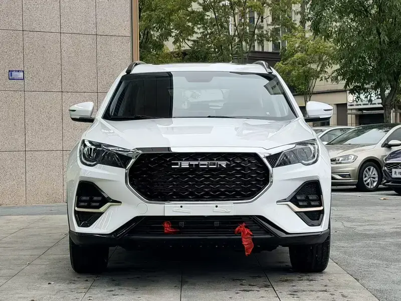 2026 JETOUR X70+ с пробегом 400 км