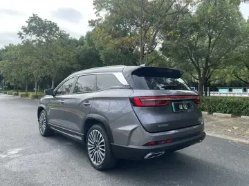 2024 JETOUR Shanhai L9 с пробегом 21 000 км