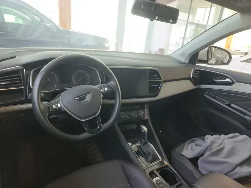 2023 Jetta VS5 с пробегом 46 100 км