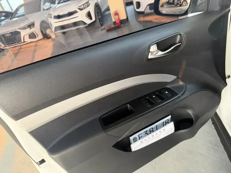 2021 Kia KX1 с пробегом 20 000 км