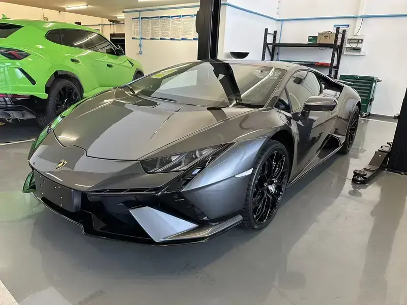 2023 Lamborghini Huracán с пробегом 7 000 км