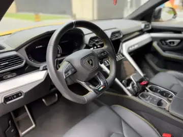 2021 Lamborghini Urus с пробегом 30 000 км