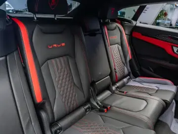 2023 Lamborghini Urus с пробегом 9 000 км