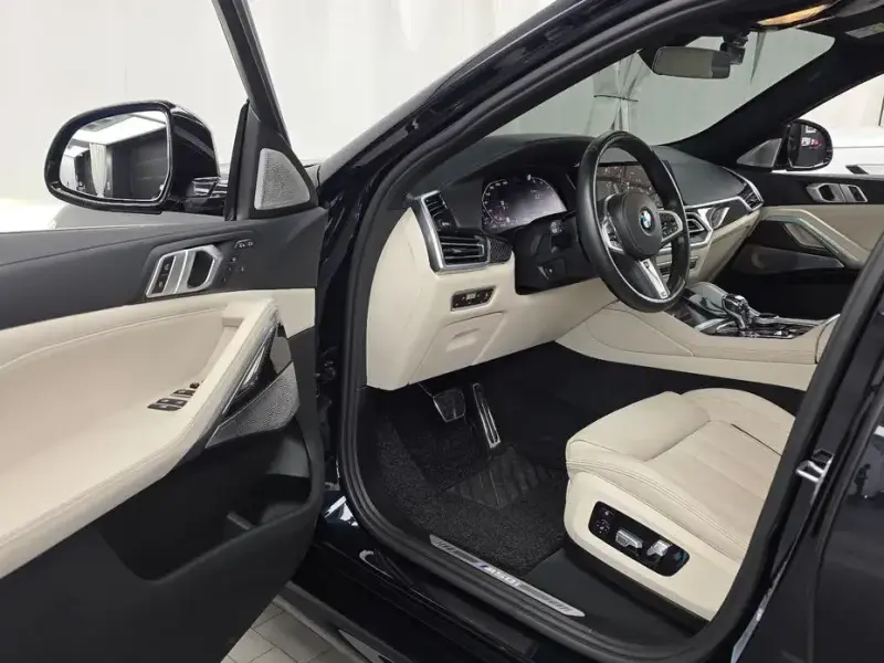2022 BMW X6 с пробегом 28 540 км