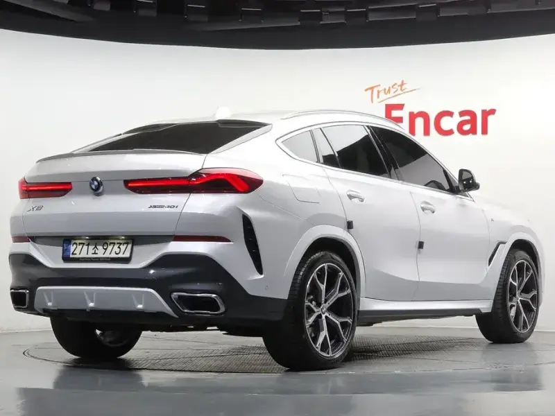 2022 BMW X6 с пробегом 40 755 км