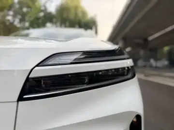 2025 Nio Onvo L90 с пробегом 27 000 км