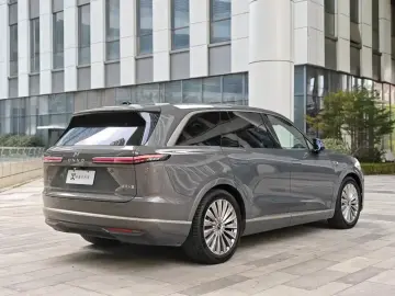 2025 Nio Onvo L90 с пробегом 15 500 км