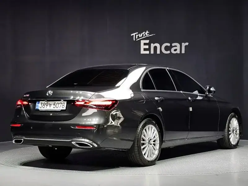2021 Mercedes-Benz E-Класс с пробегом 19 608 км