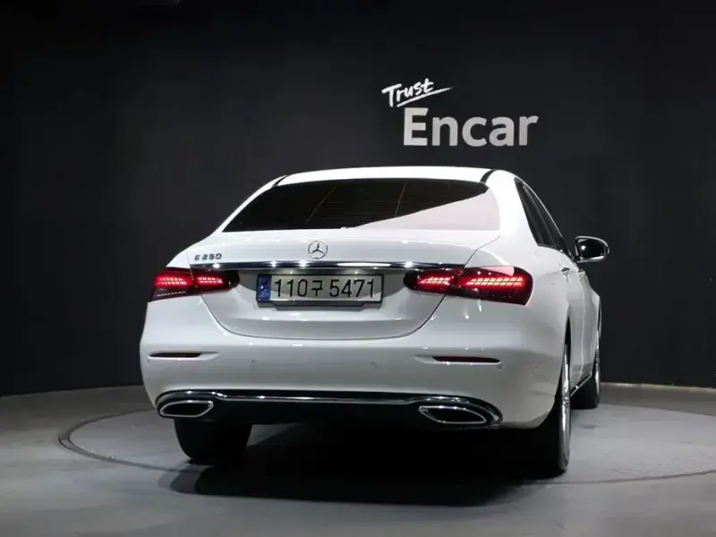 2022 Mercedes-Benz E-Класс с пробегом 72 305 км