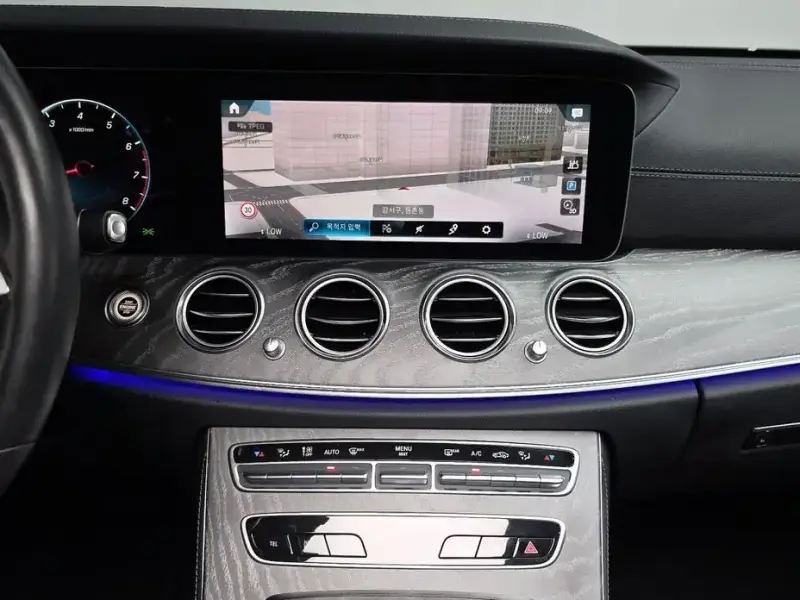 2022 Mercedes-Benz E-Класс с пробегом 75 400 км