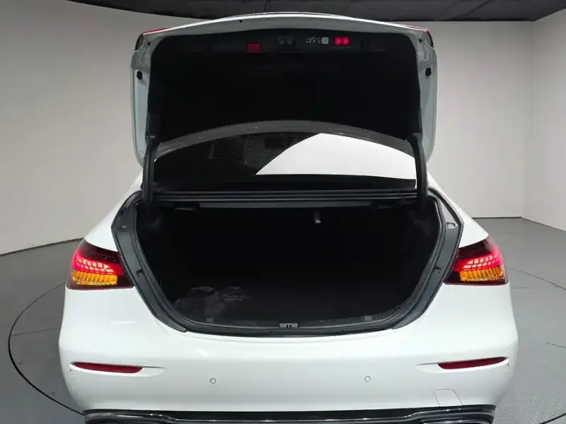 2022 Mercedes-Benz E-Класс с пробегом 75 400 км