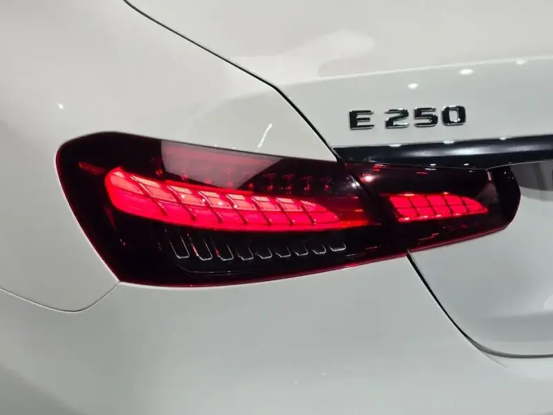 2022 Mercedes-Benz E-Класс с пробегом 48 860 км