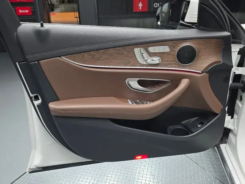 2022 Mercedes-Benz E-Класс с пробегом 48 860 км