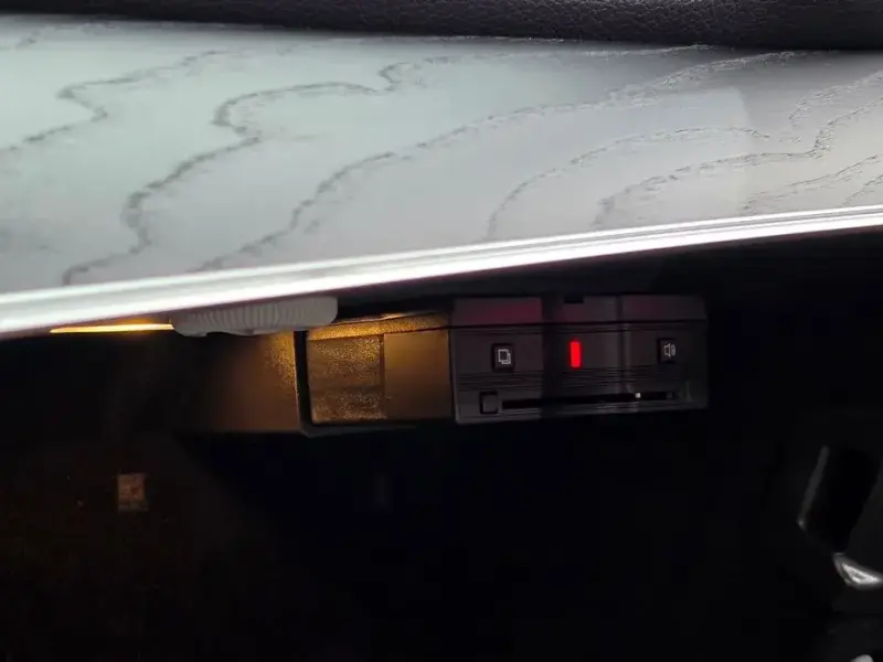 2023 Mercedes-Benz E-Класс с пробегом 49 671 км