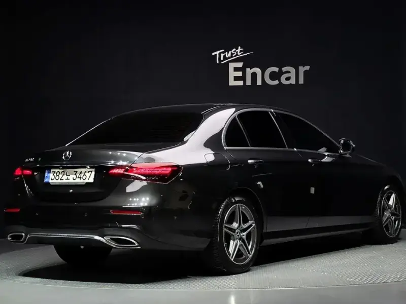 2022 Mercedes-Benz E-Класс с пробегом 48 861 км