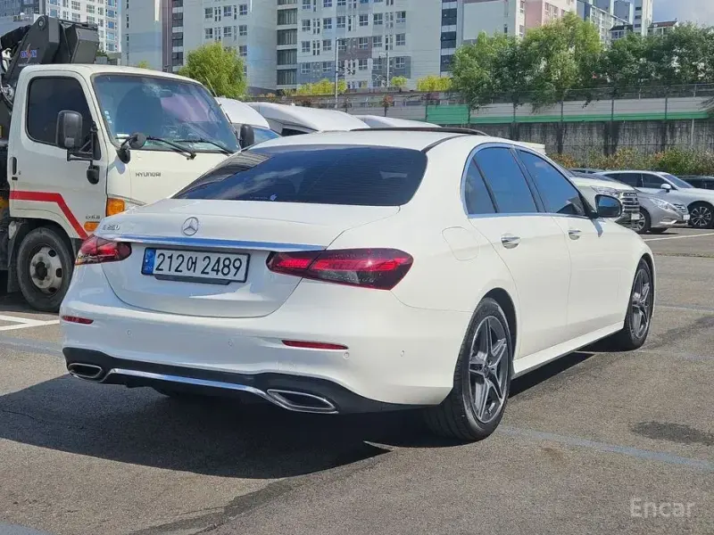 2022 Mercedes-Benz E-Класс с пробегом 65 129 км