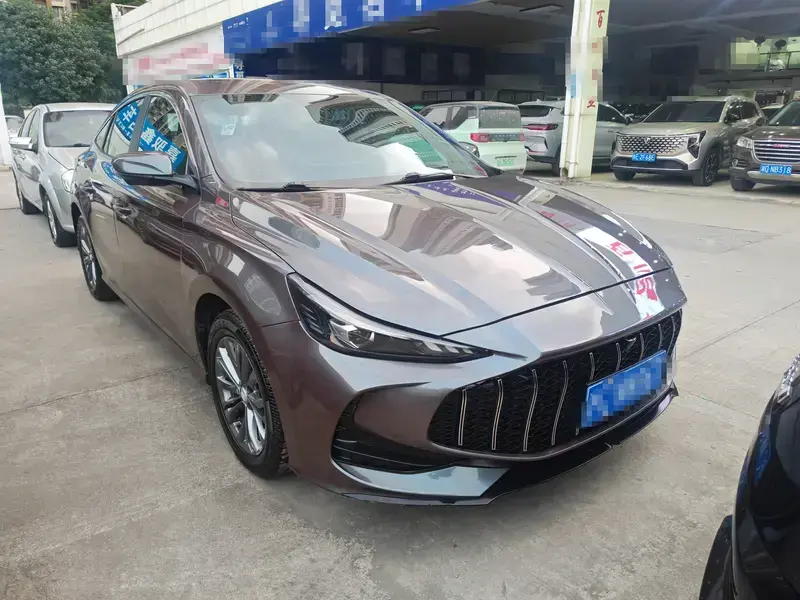 2025 MG 5 с пробегом 21 900 км