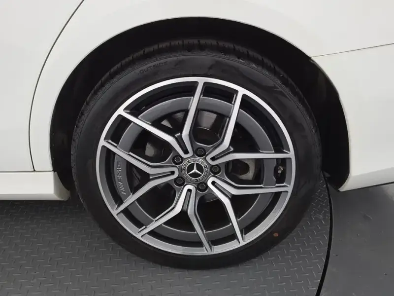 2022 Mercedes-Benz E-Класс с пробегом 37 652 км