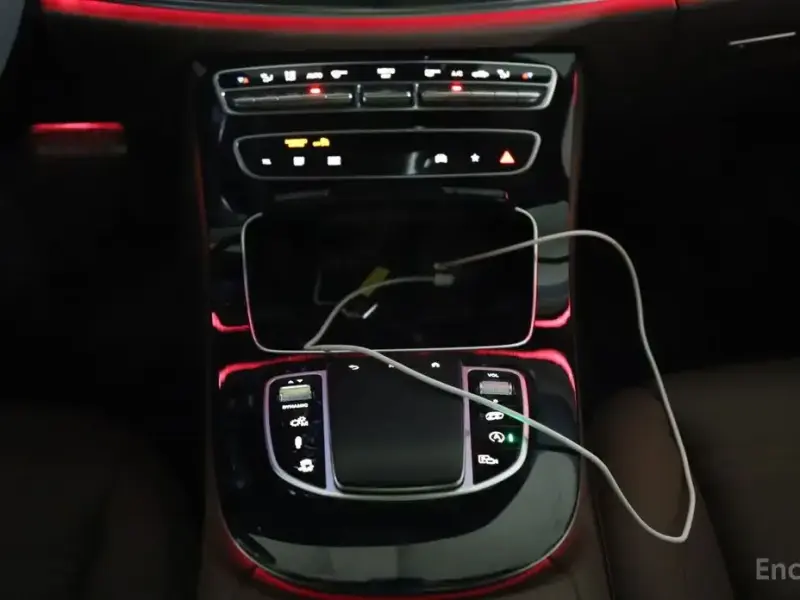 2021 Mercedes-Benz E-Класс с пробегом 21 931 км