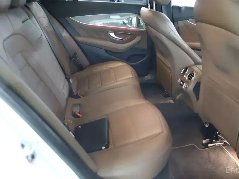 2021 Mercedes-Benz E-Класс с пробегом 21 931 км