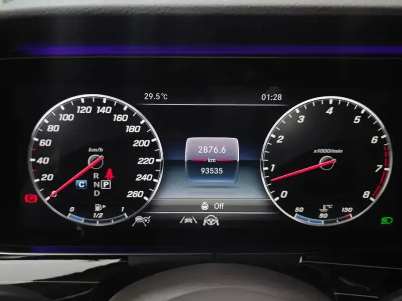 2020 Mercedes-Benz E-Класс с пробегом 93 535 км