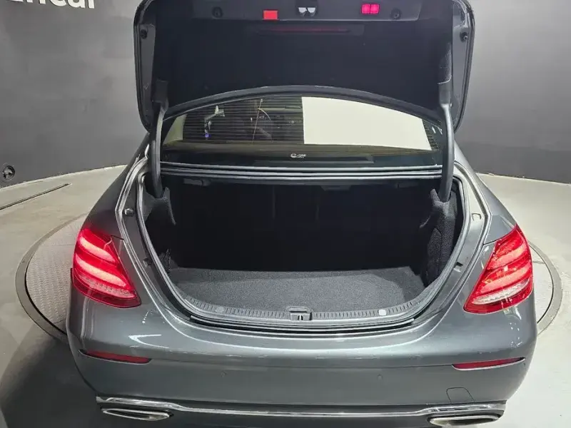 2020 Mercedes-Benz E-Класс с пробегом 93 535 км